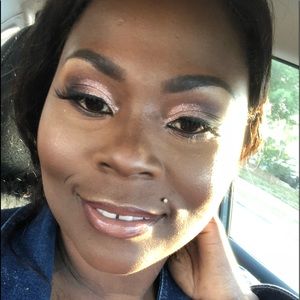 Meet your Posher, Renia